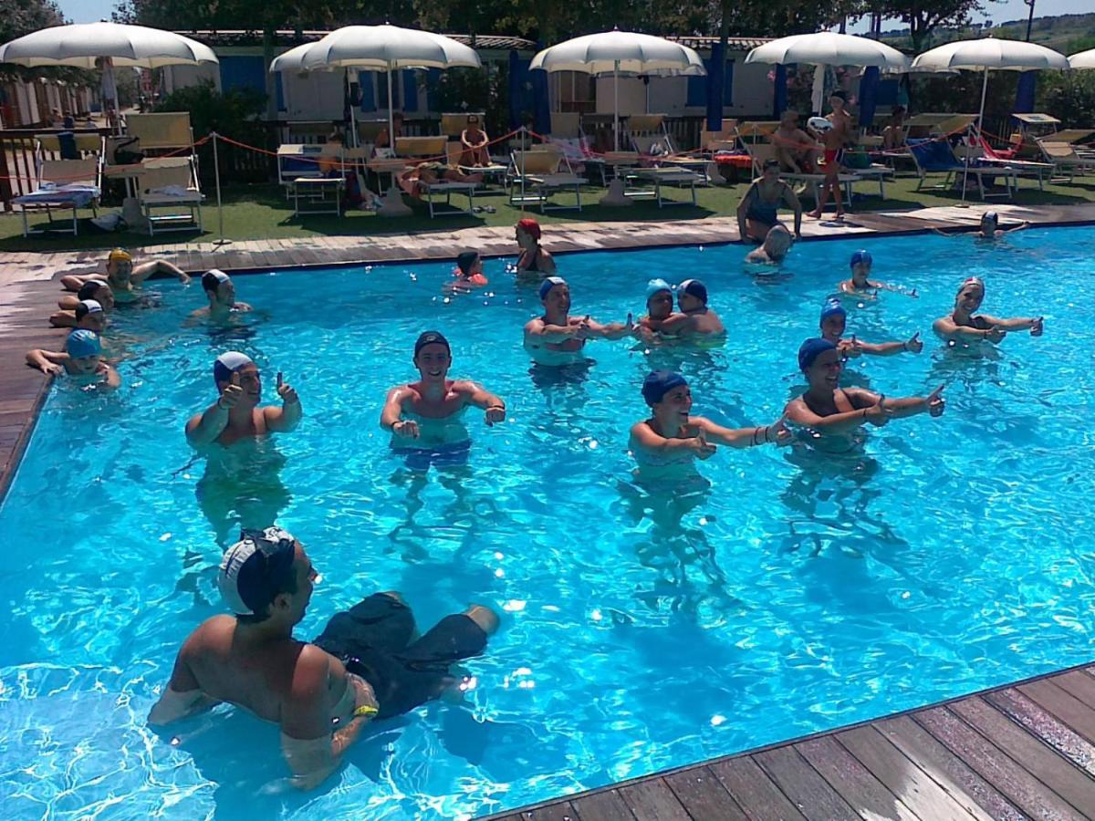 Camping Blu Fantasy Senigallia Bagian luar foto