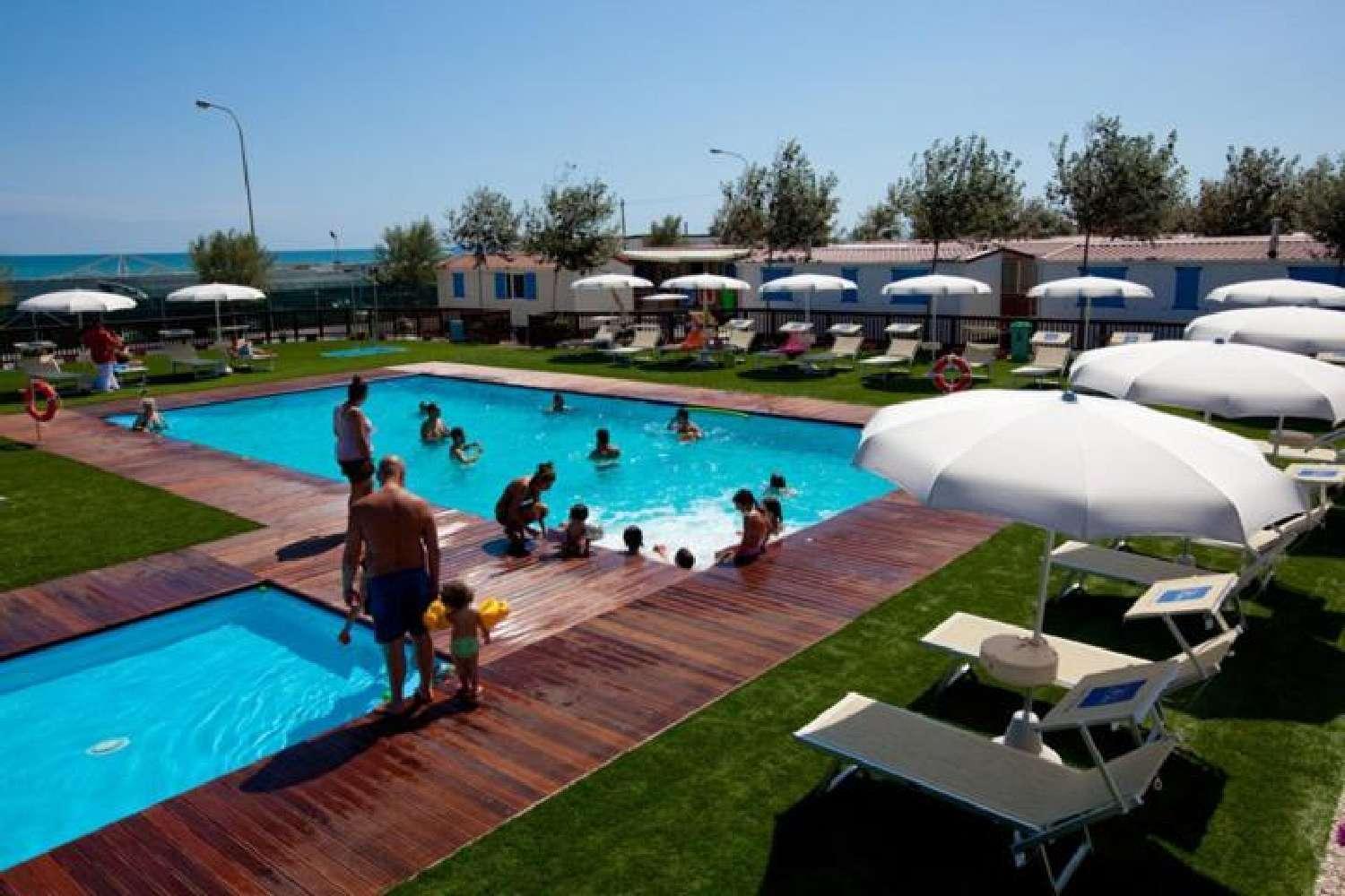 Camping Blu Fantasy Senigallia Bagian luar foto
