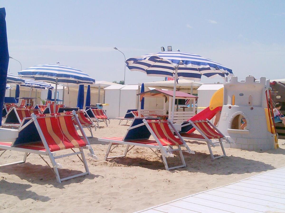 Camping Blu Fantasy Senigallia Bagian luar foto